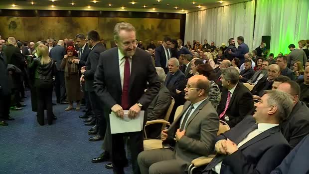 Izetbegović: Odmaram malo ruku pruženu partnerima