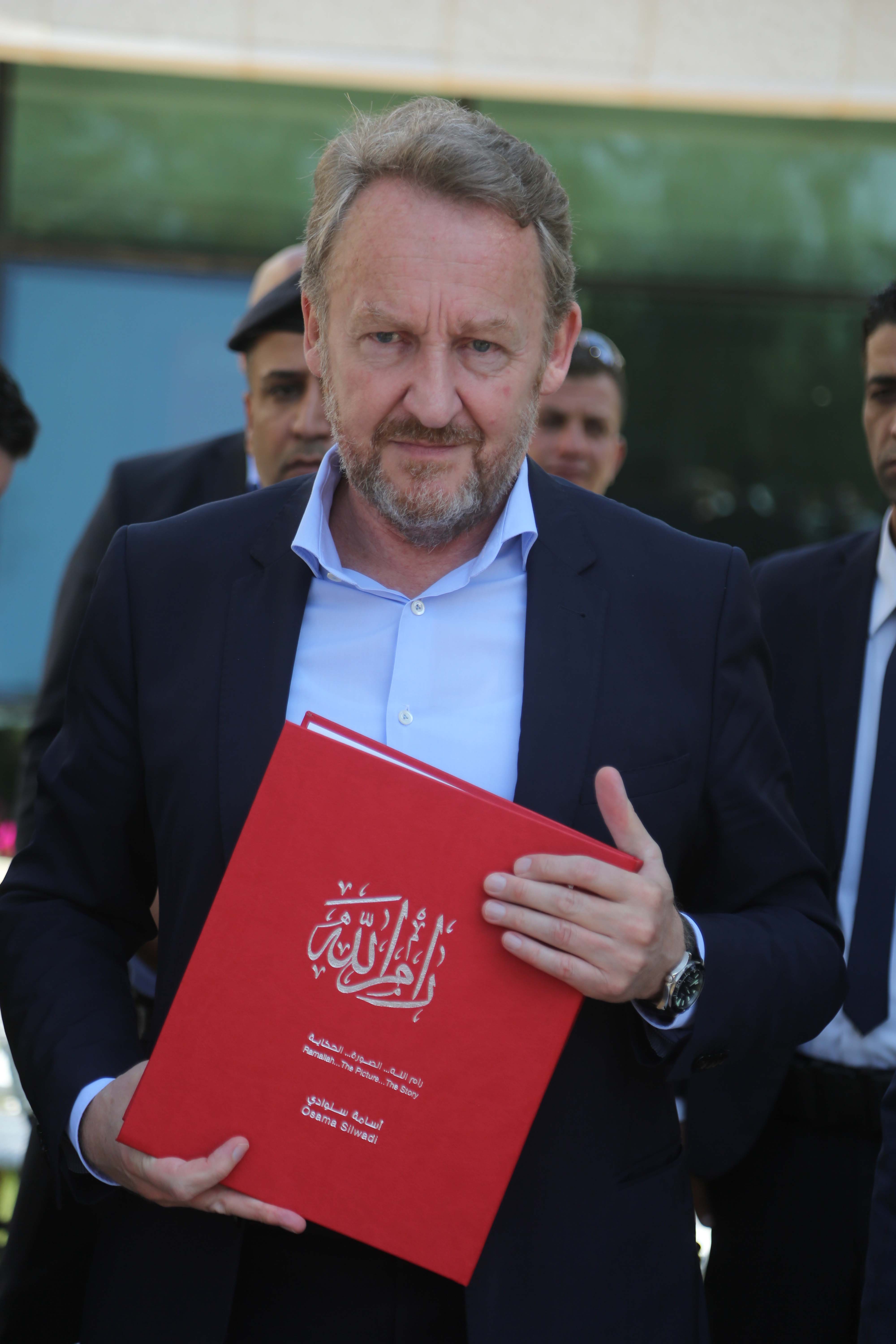 Izetbegović, Palestina