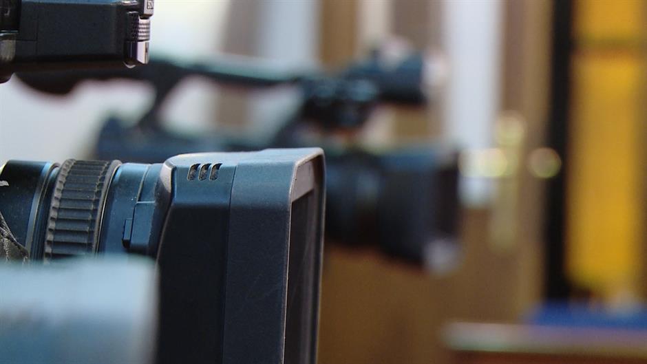 kamere, mediji, novinari