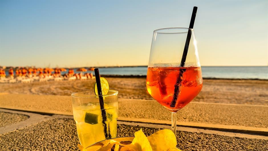 koktel, plaža, more, letovanje, odmor Pixabay