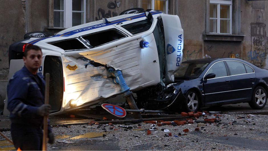 Kombi_policijski_kombi_5_cropix_DamjanTadic