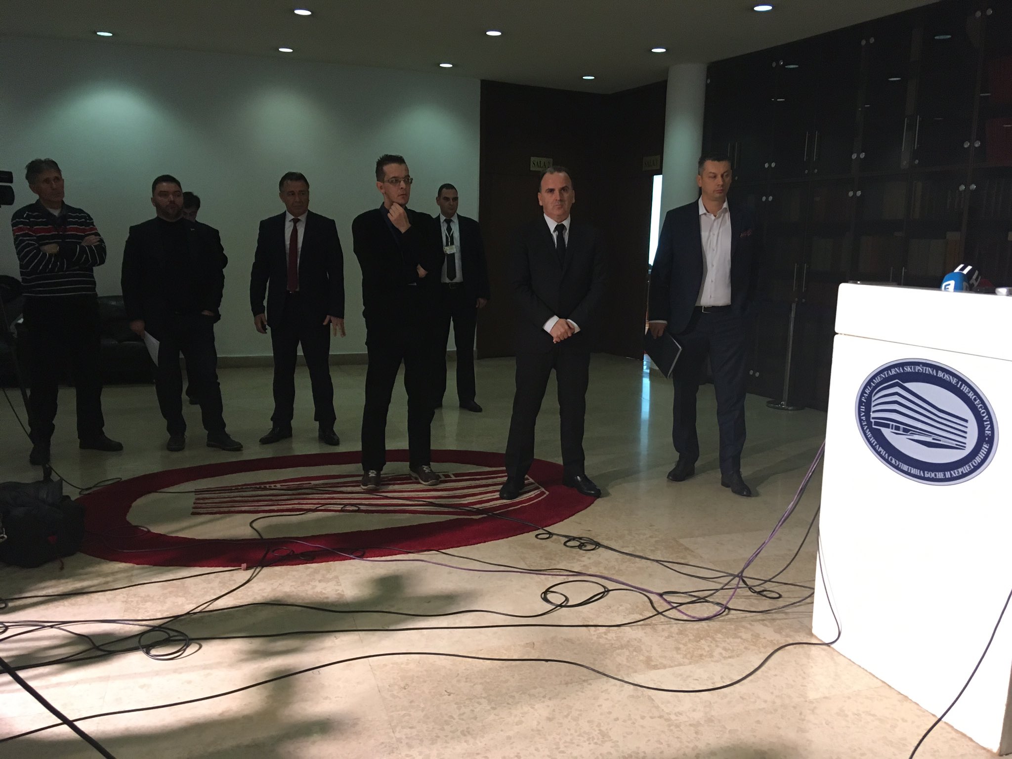 Komisija za formiranje Vijeća ministara Komisija Parlament