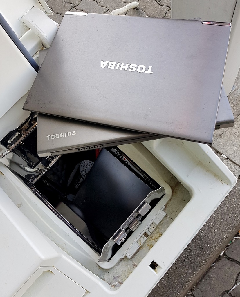 Laptopovi u ves masini 27 05 2019 Horgos