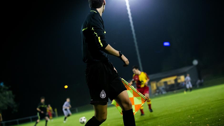 linesman-606231_1920