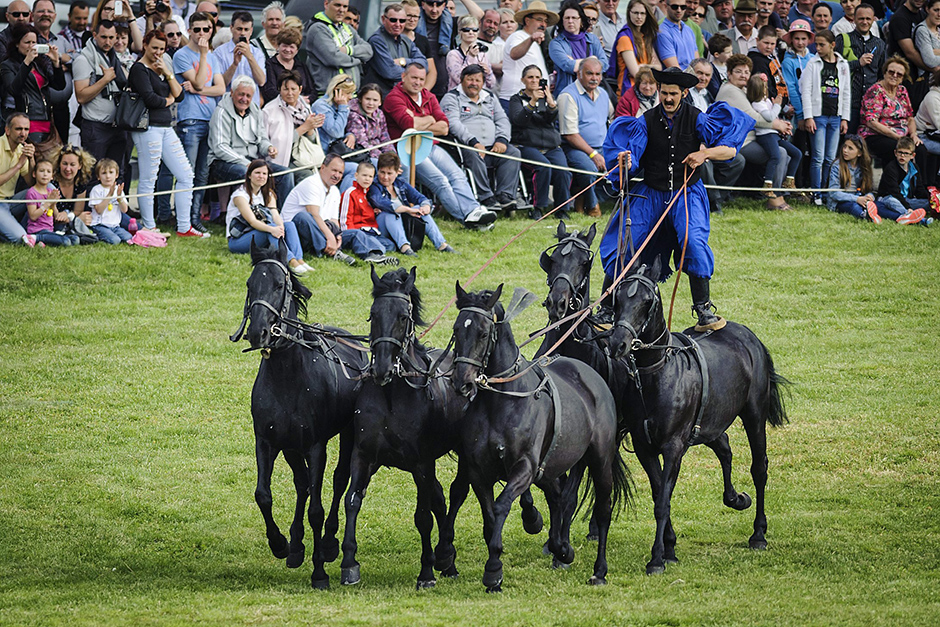 Tanjug/AP/Zsolt Czegledi