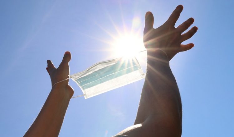 maska korona sunce shutterstock_1733851658-750x441-1