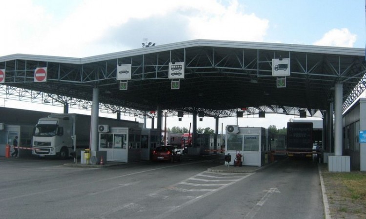 medjunarodni_granicni_prelaz_gradina01