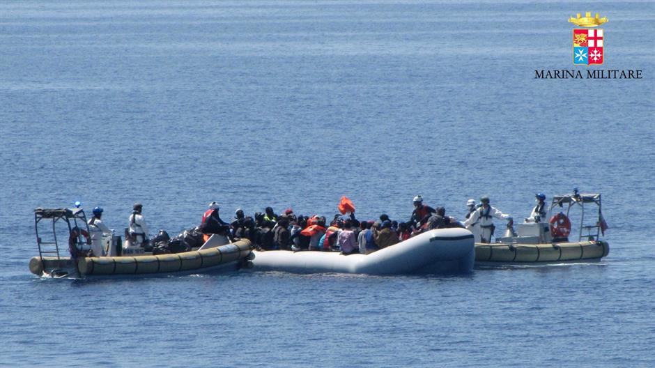 Migranti spasavanje EPA Marina Militare