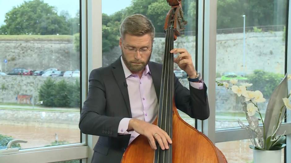 Miloš Milovanović, Kontrabas