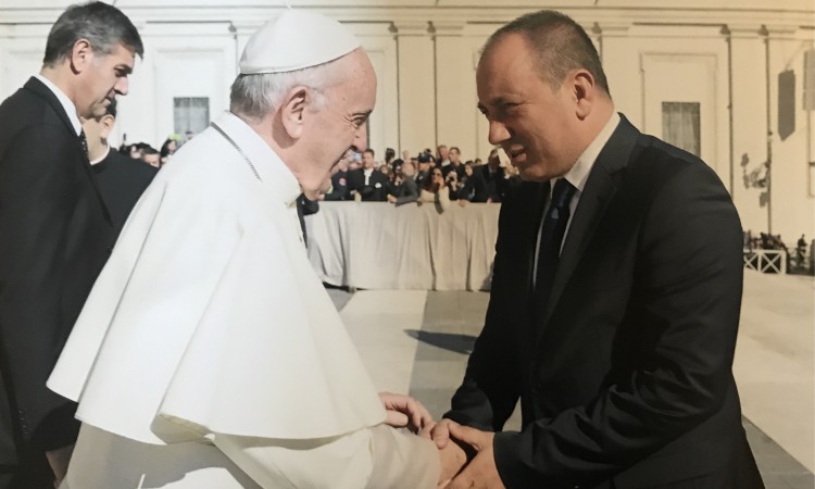 MinistarCrnadak_papaFranjo