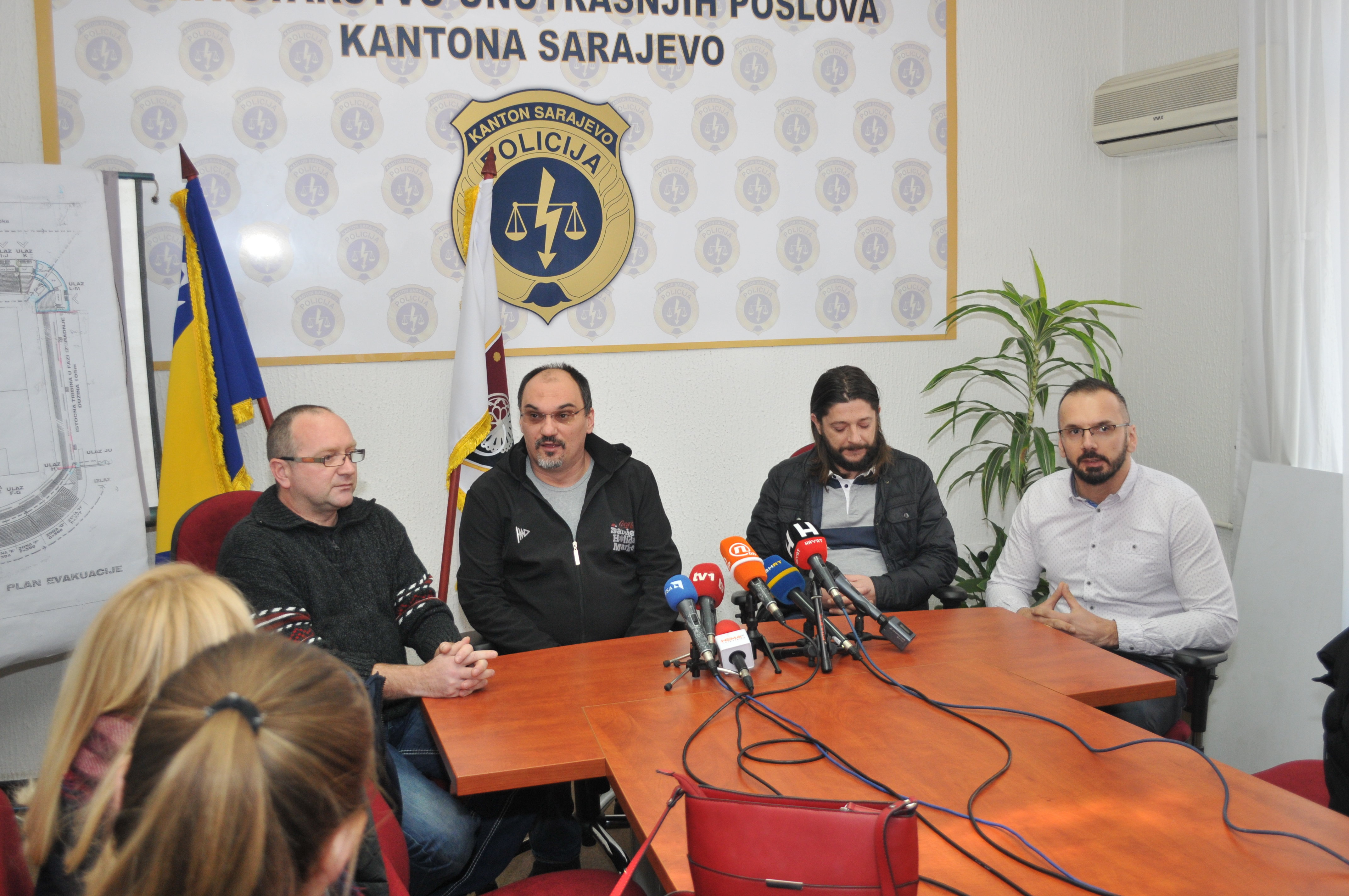 MUP KS donacija pomoć policija