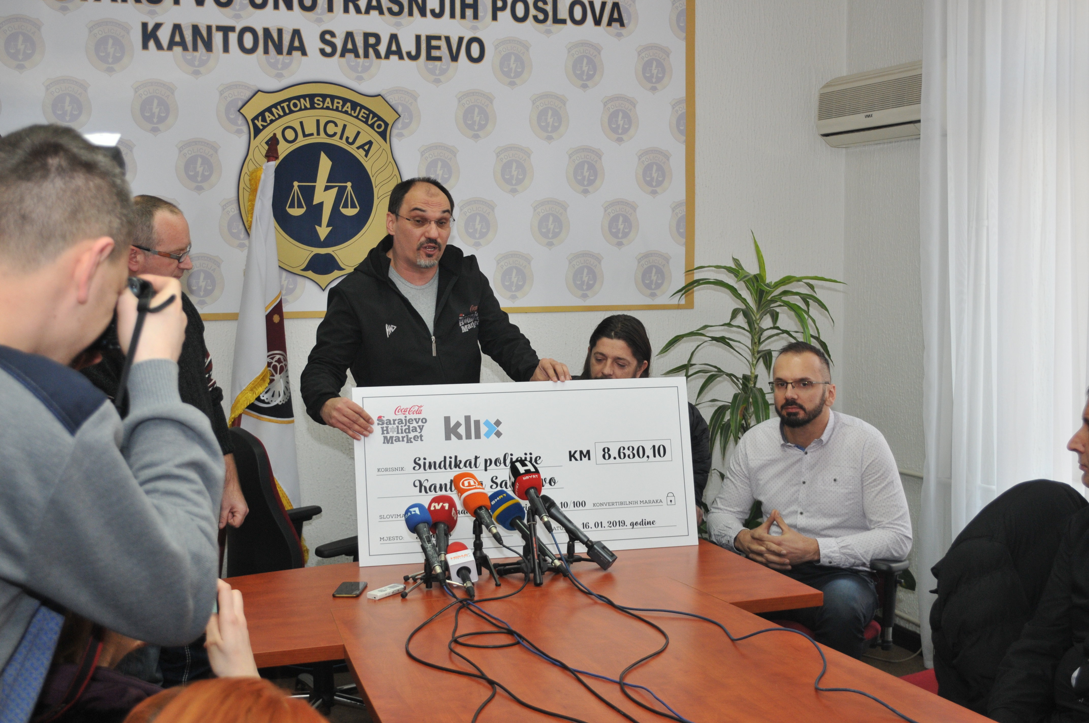 MUP KS donacija pomoć policija