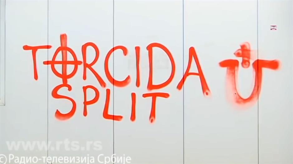 Navijaci-Pumpa-Torcida-grafiti-simboli-Printskrin-Youtube-RTS-Sajt-Zvanicni-kanal