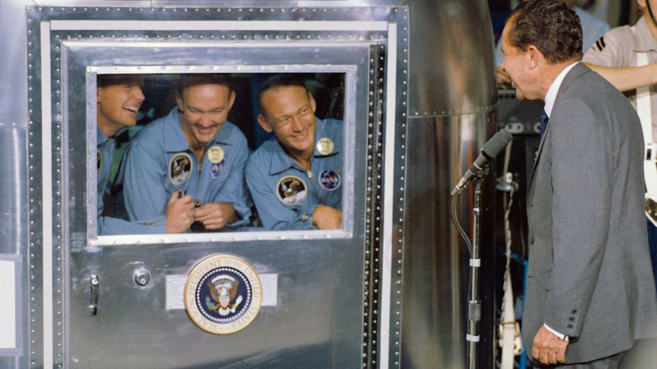 neil amstrong apollo 11