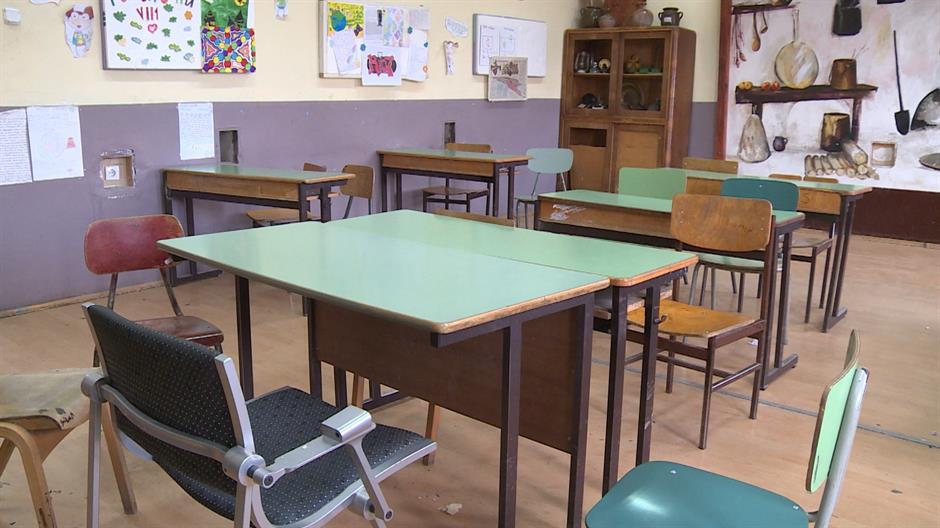 NI-AL NICIJA DECA-1900-GRB-0403(20150304-132503062).mxf.Still002