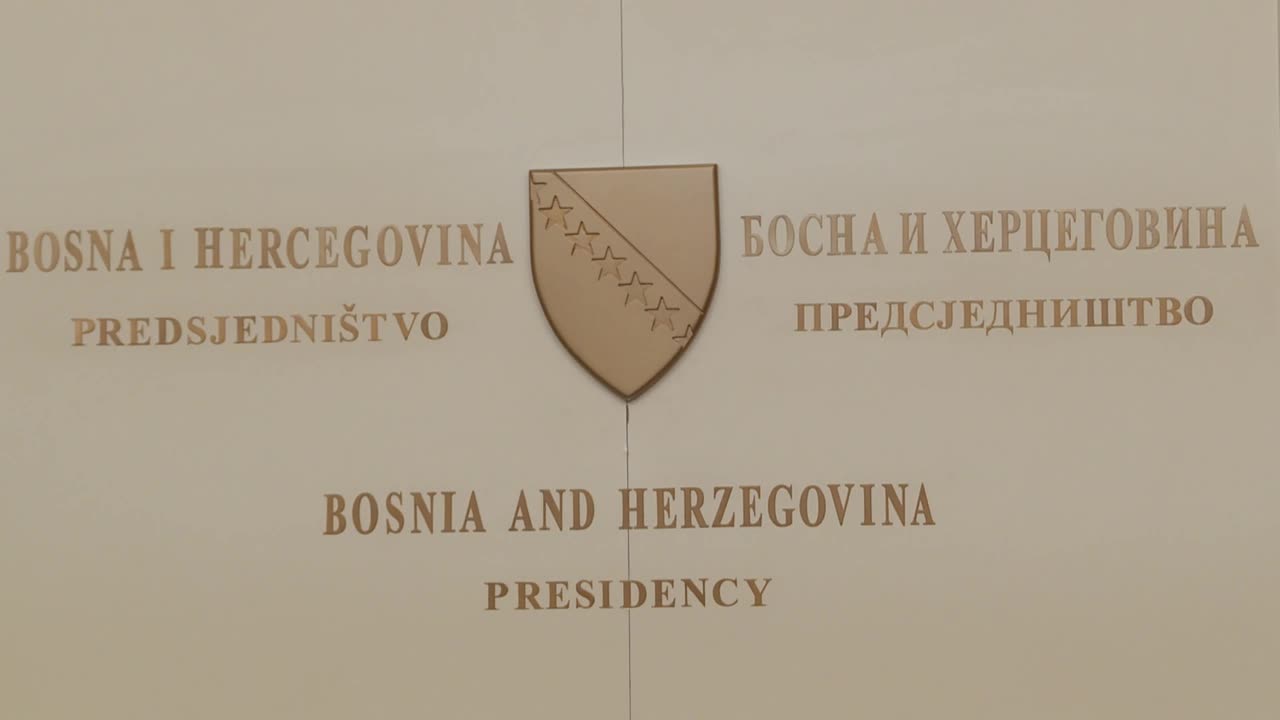 Nove reakcije na potez Komšića i Džaferovića: Jedin hvale, drugi osuđuju