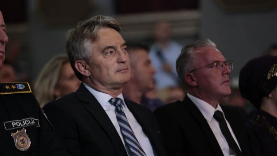 Obraćanje predsjedatelja Predsjedništva BiH Željka Komšića u povodu dodjele priznanja „Počasni građanin općine Bosanska Krupa“ 1