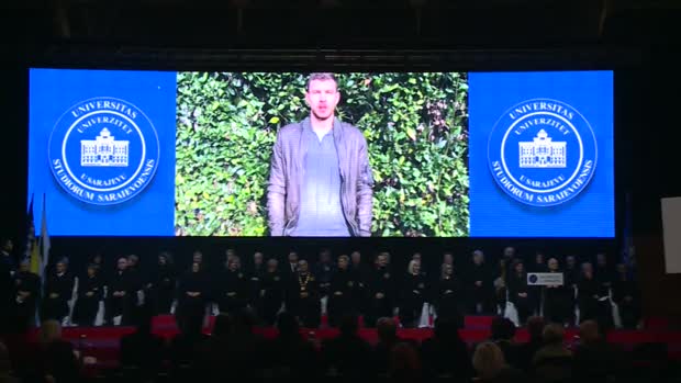 Obraćanje studenta Edina Džeke u Zetri