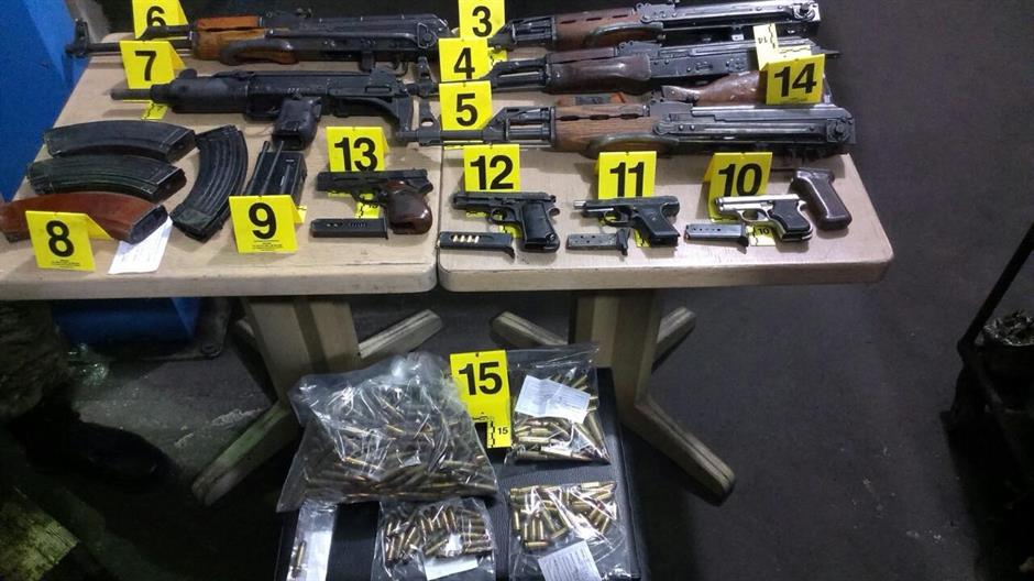 Oduzeto pet pušaka i četiri pištolja