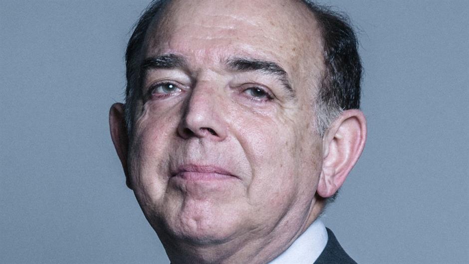 Official_portrait_of_Lord_Bourne_of_Aberystwyth_crop_2