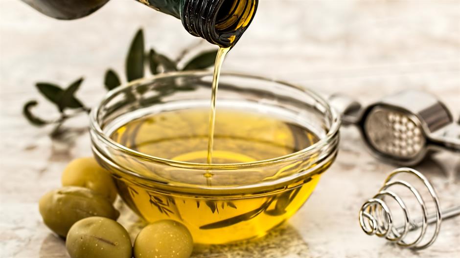 olive-oil-968657_1920