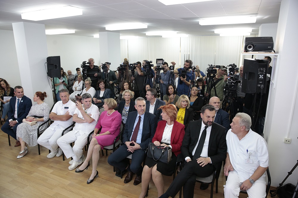 Općoj bolnici „Prim.dr. Abdulah Nakaš“ Coca-Cola uručila vrijednu donaciju za brigu prijevremeno rođenih beba (3)