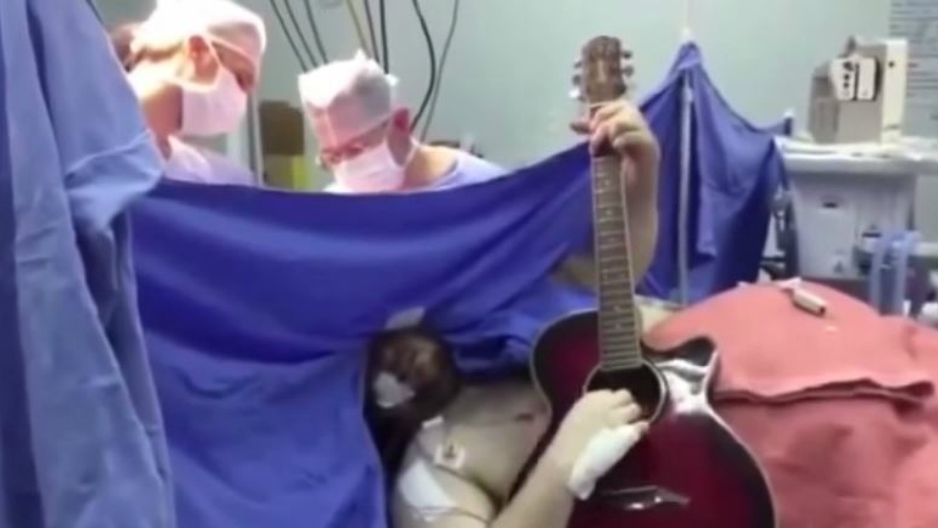 Operacija na mozgu gitara