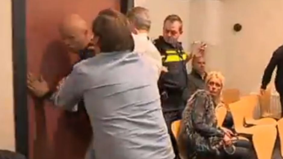 otac bacio stolicu na sudiju