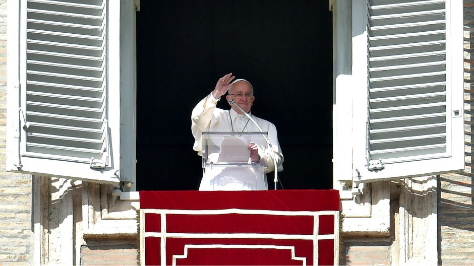 papa franjo prozor vatikan