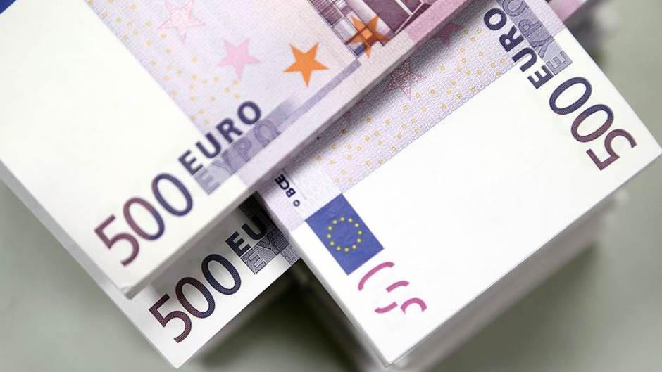 pare euro novac evro evri valuta (2)