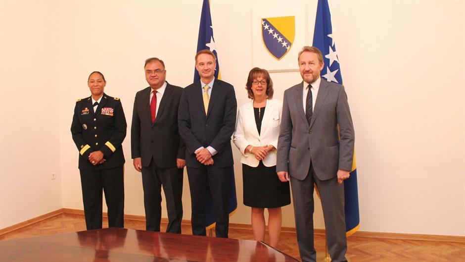 PBiH i Carpenter, zamjenik pomoćnika sekretara odbrane SAD 010