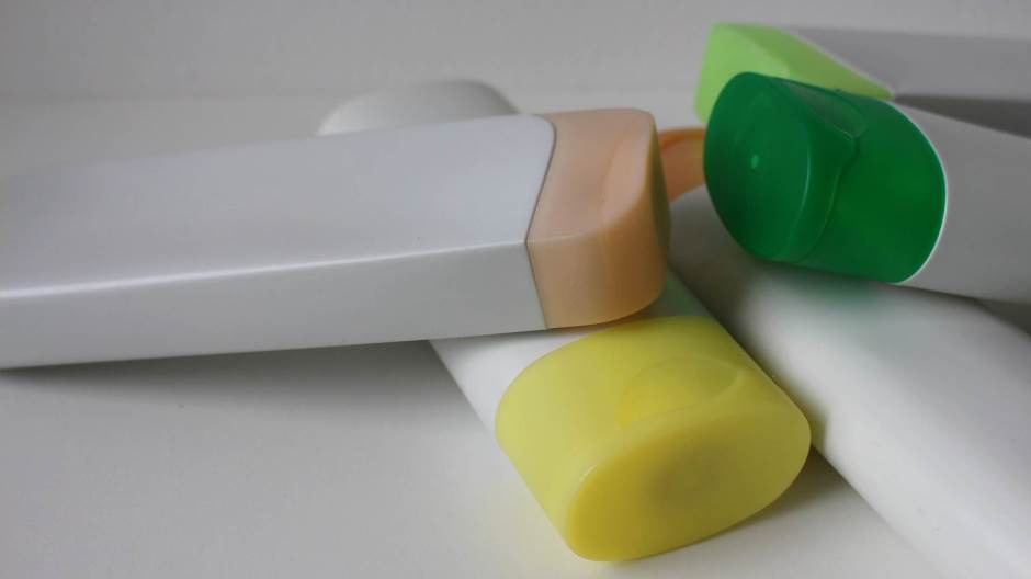 plastic-3969638_1920