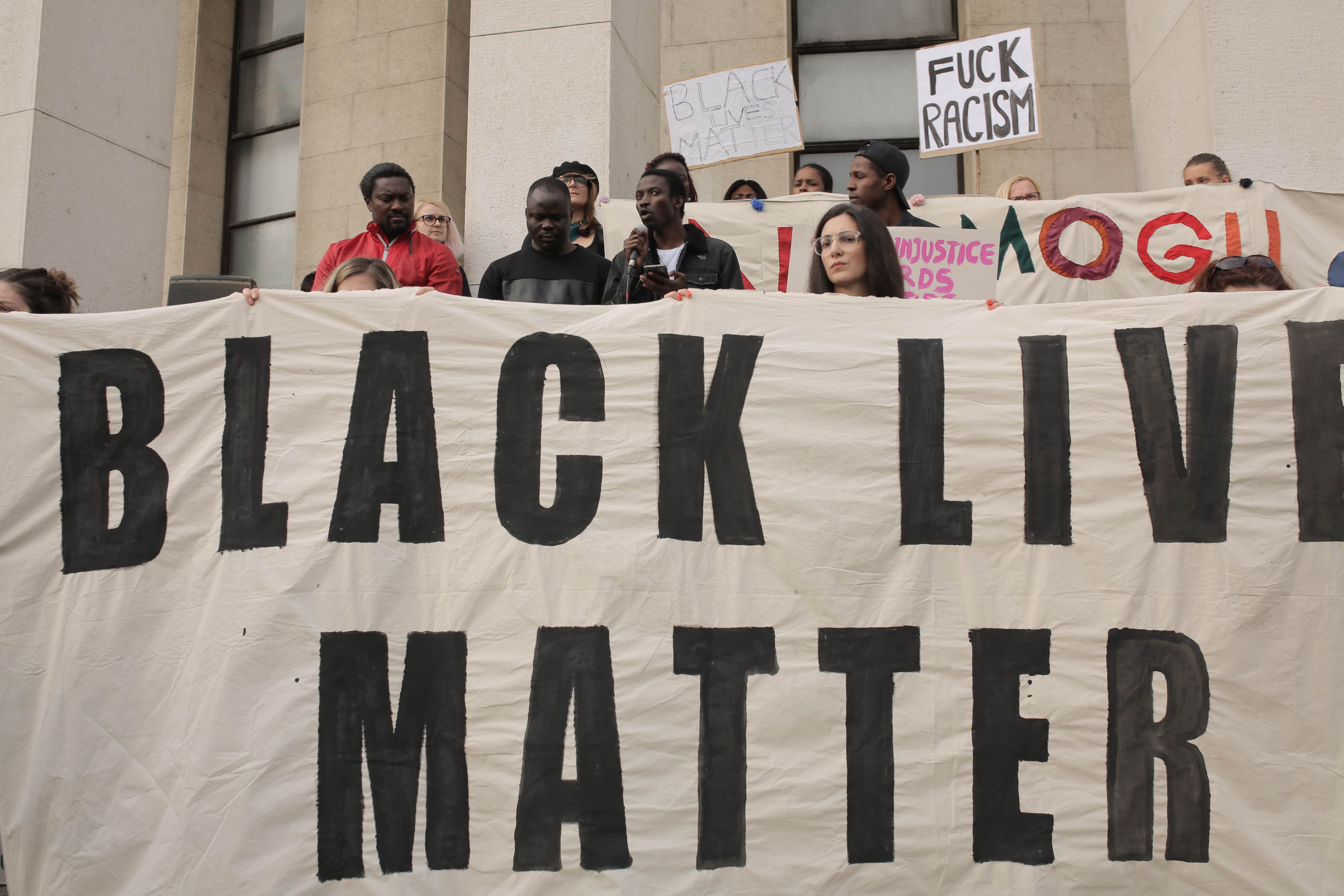 Inicijativa protiv policijskog nasilja i rasizma