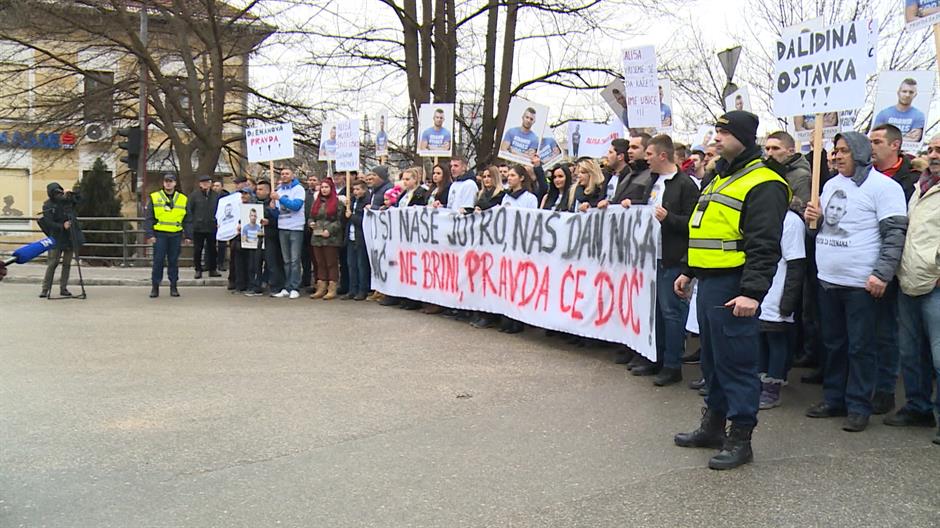 policija