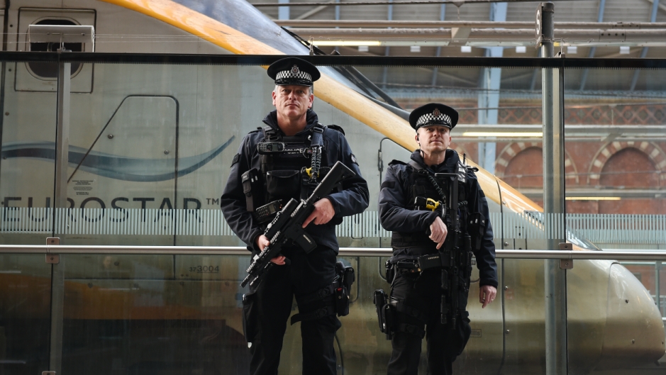 policija