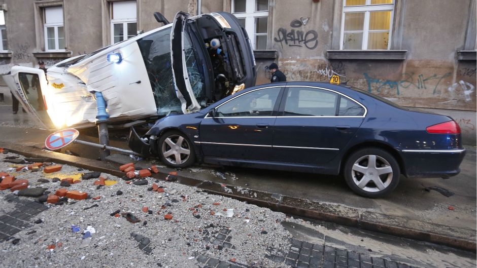 Policijski_kombi_Cropix_damjantadic