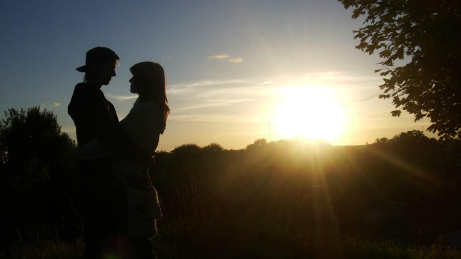 poljubac, tinejdžeri, par, ljubav (priit kaldma)