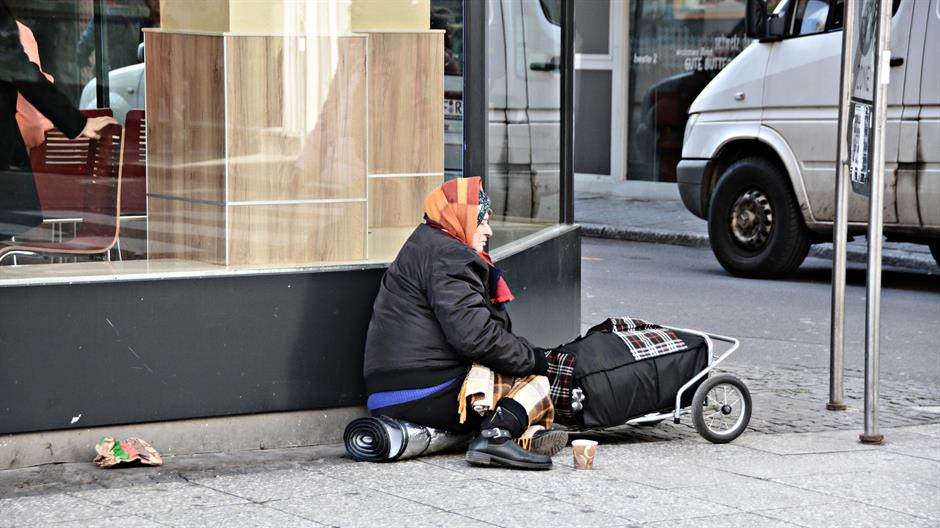 poverty-1423343_1920