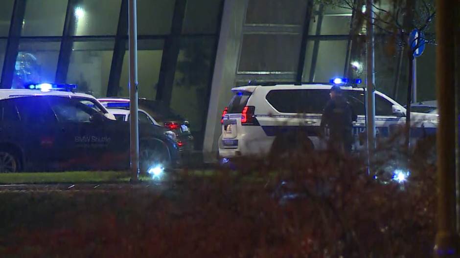 pucnjava crown plaza