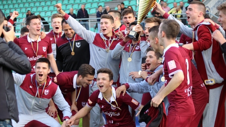 reakcija-u-19-selekcije-akademije-fk-sarajevo-nakon-osvajanja-omladinskog-kupa-bih