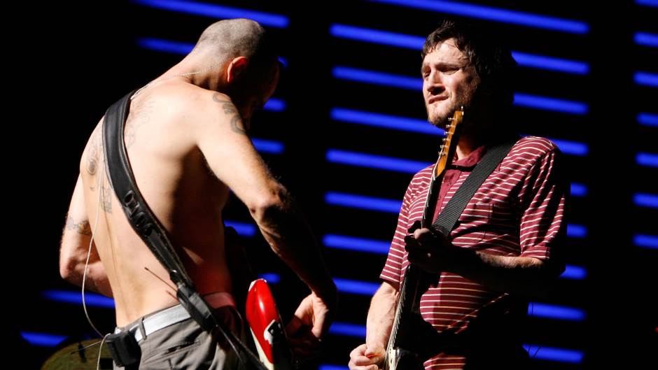 red hot chili peppers flea i džon afp