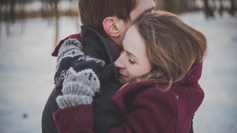 romance-couple-1209046_1280