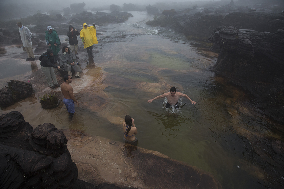 REUTERS/Carlos Garcia Rawlins