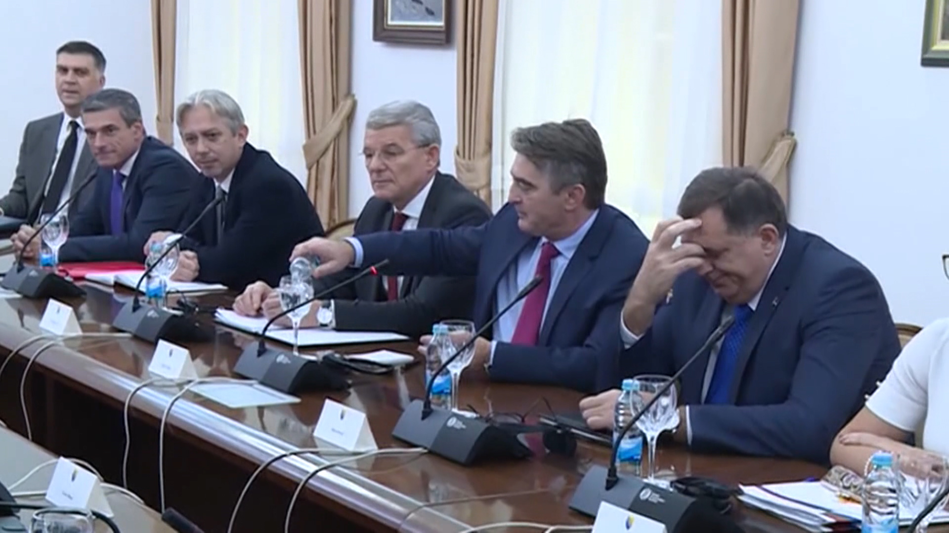 SA-.00_00_04_02.Still008