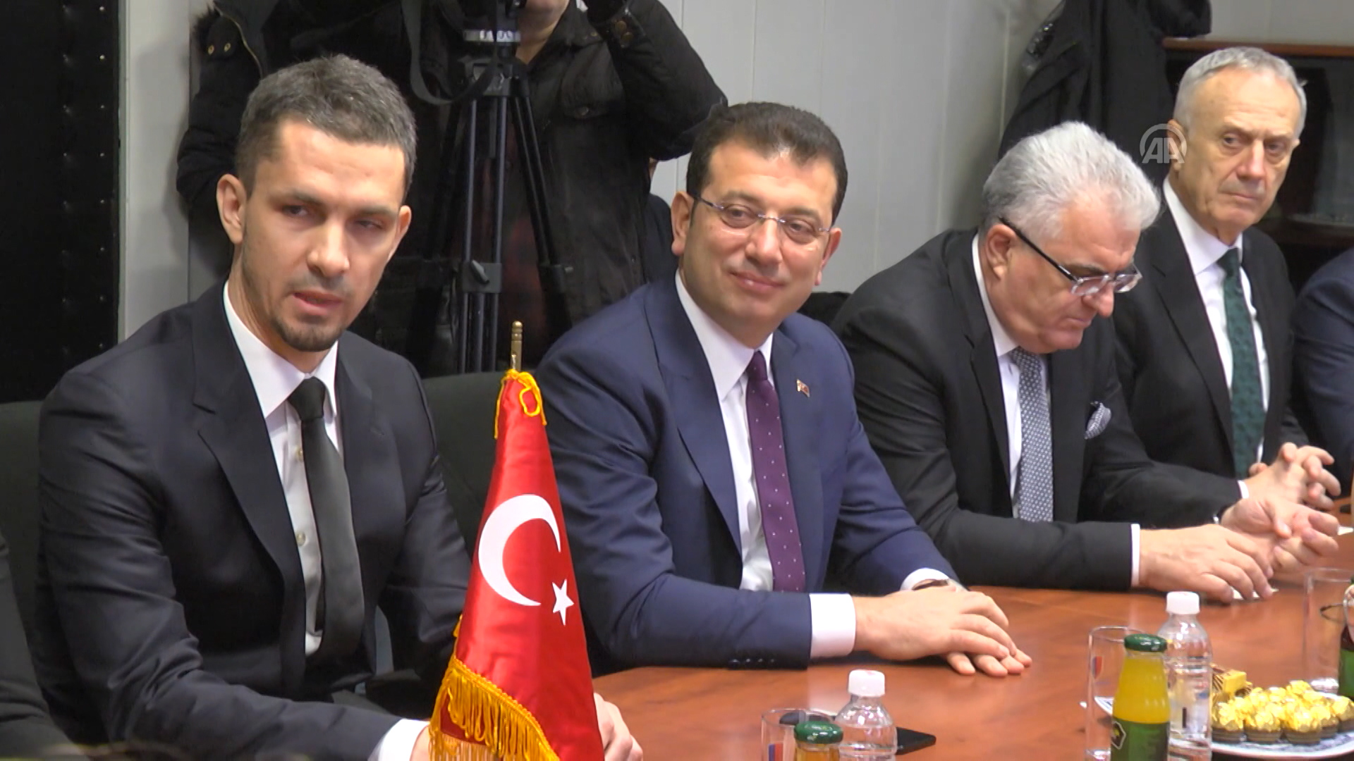 SA-.00_00_11_15.Still001