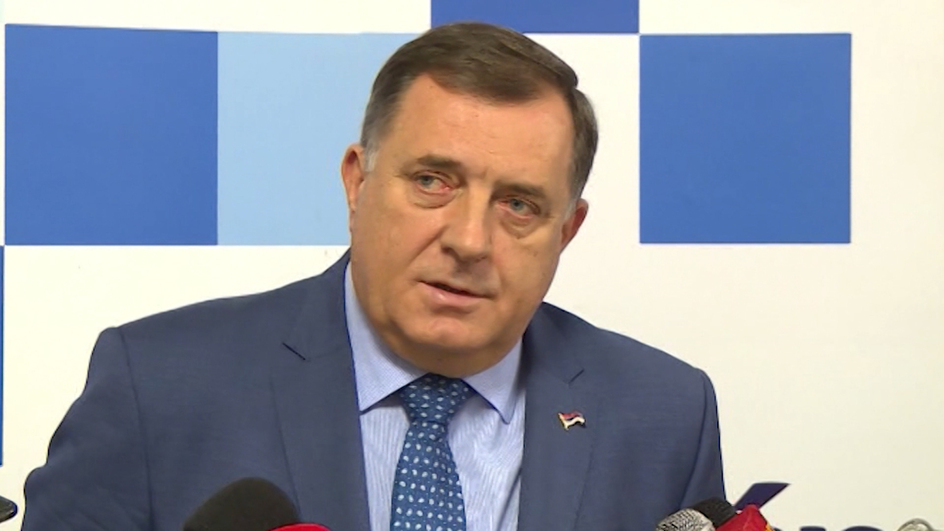 SA-.00_00_32_01.Still002