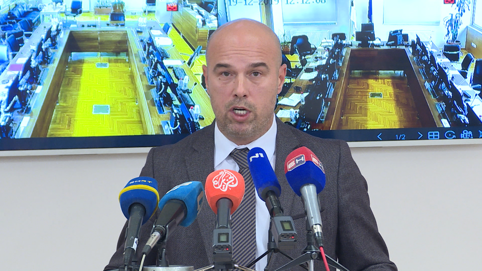 SA-.00_00_41_21.Still005