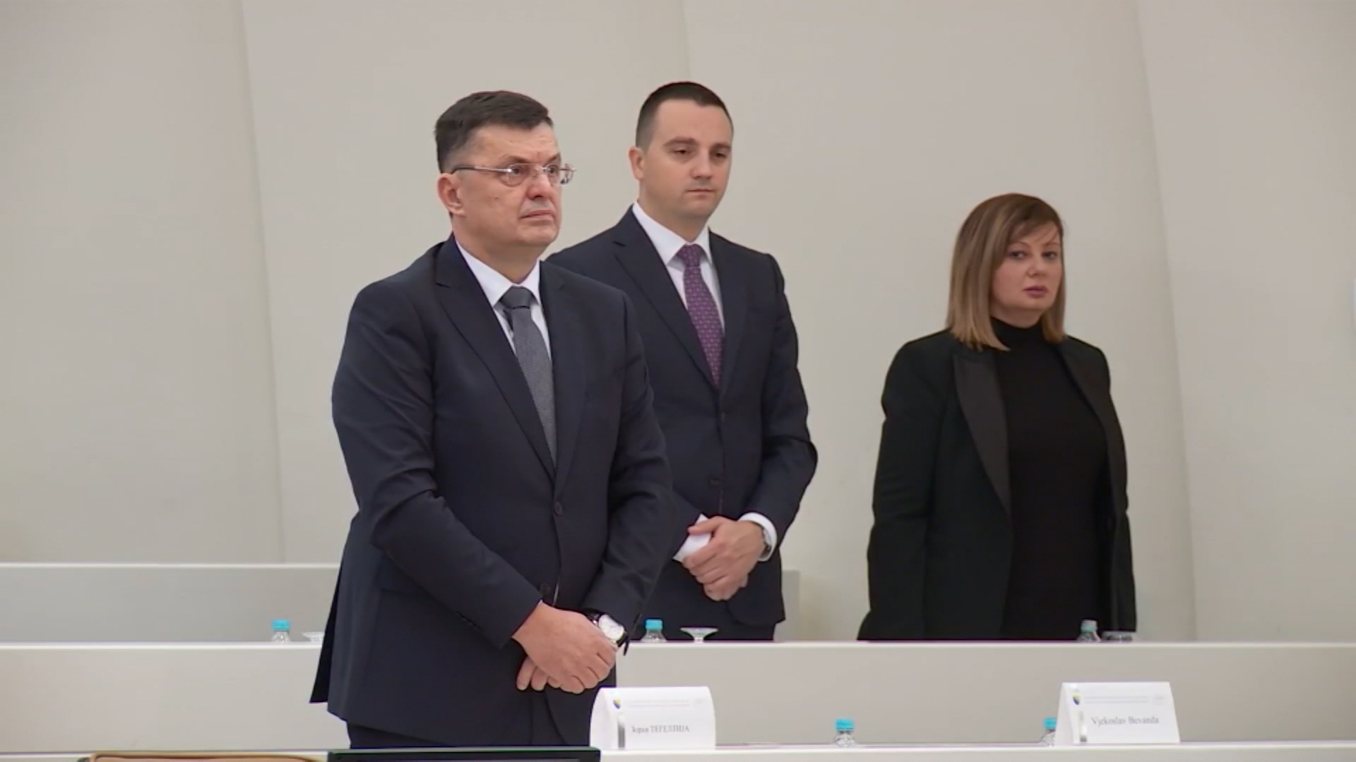 SA-.00_01_33_11.Still007