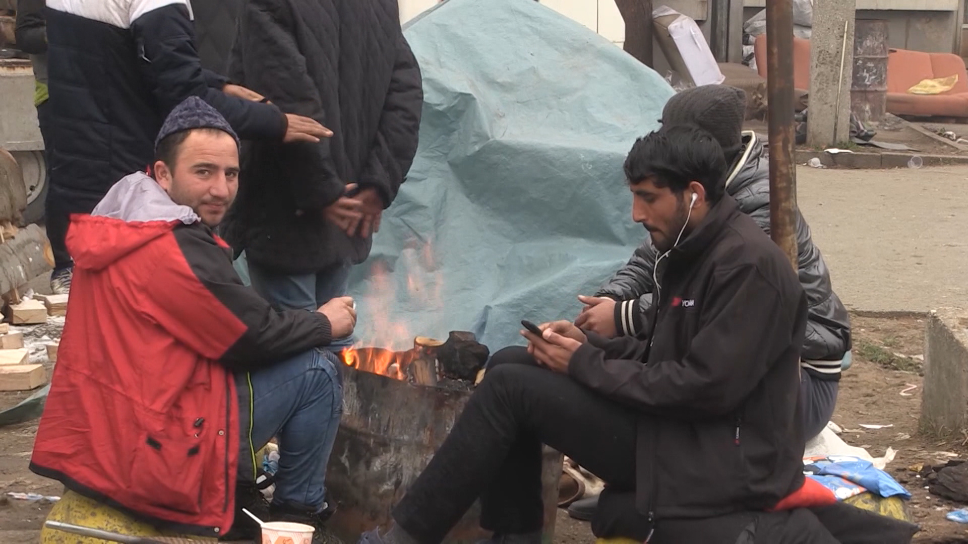 SA-.00_01_34_09.Still003