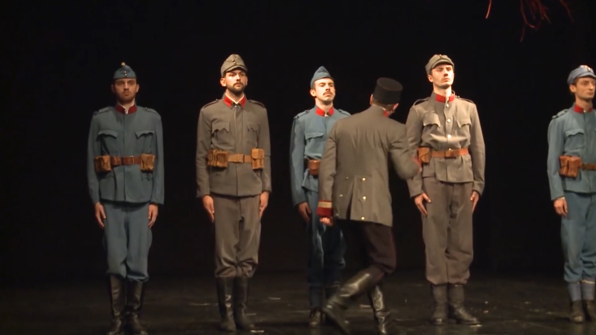 SA-.00_01_34_18.Still004